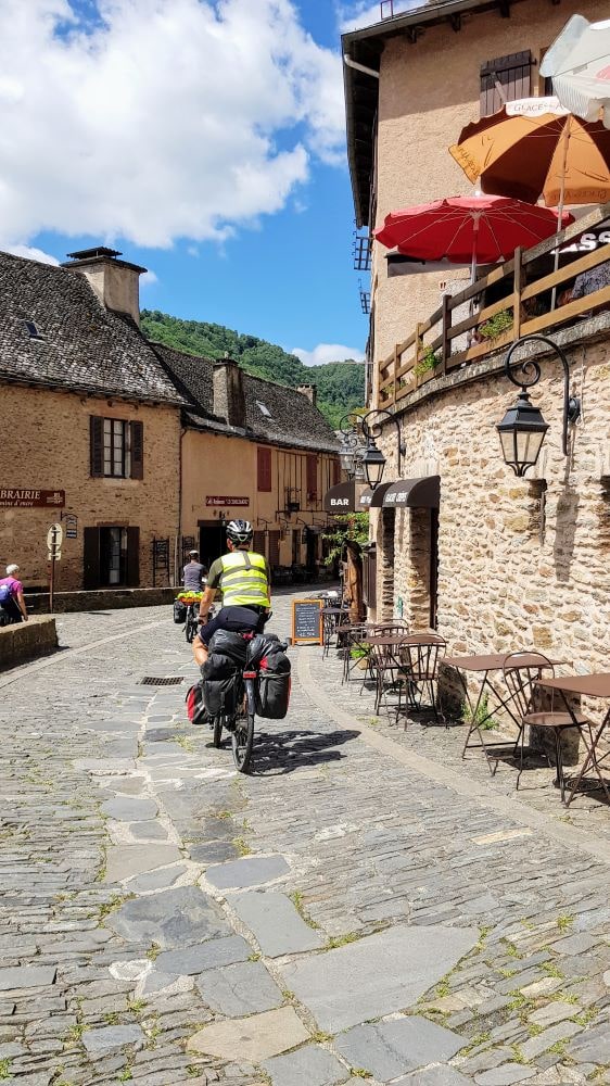 Visite de Conques, sur le chemin de Compostelle