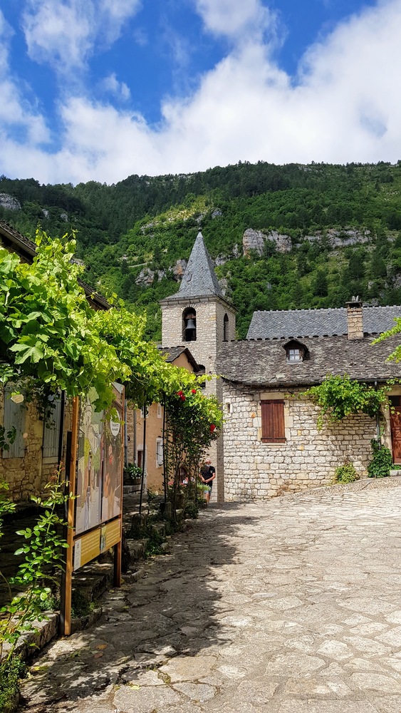 Saint Enimie dans les gorges du Tarn