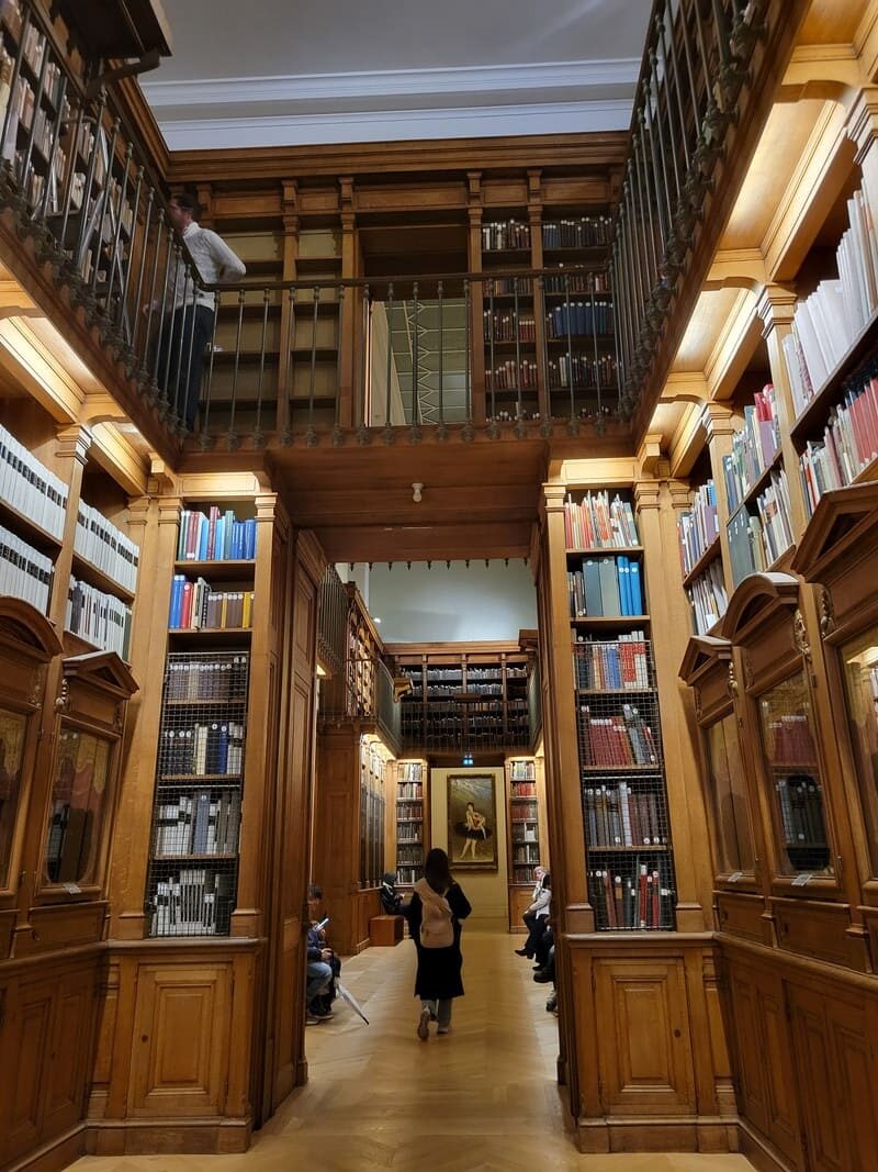 Visite de l'Opéra Garnier à Paris : bibliothèque